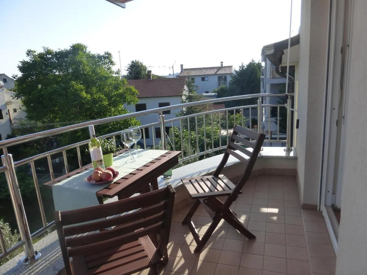 Apartment For Two 200M From The Beach Πούλα