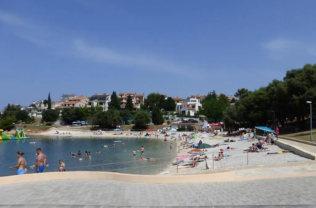 Apartment For Two 200M From The Beach Πούλα